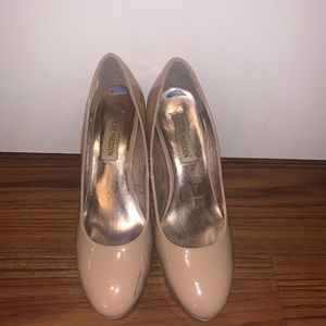 Steve Madden Nude Pumps